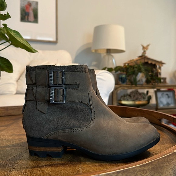 Sorel Lolla Bootie - Picture 3 of 12